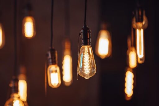 Tipuri de becuri - caracteristicile si modul de functionare a tipurilor de becuri pentru iluminat_Becuri vintage, retro