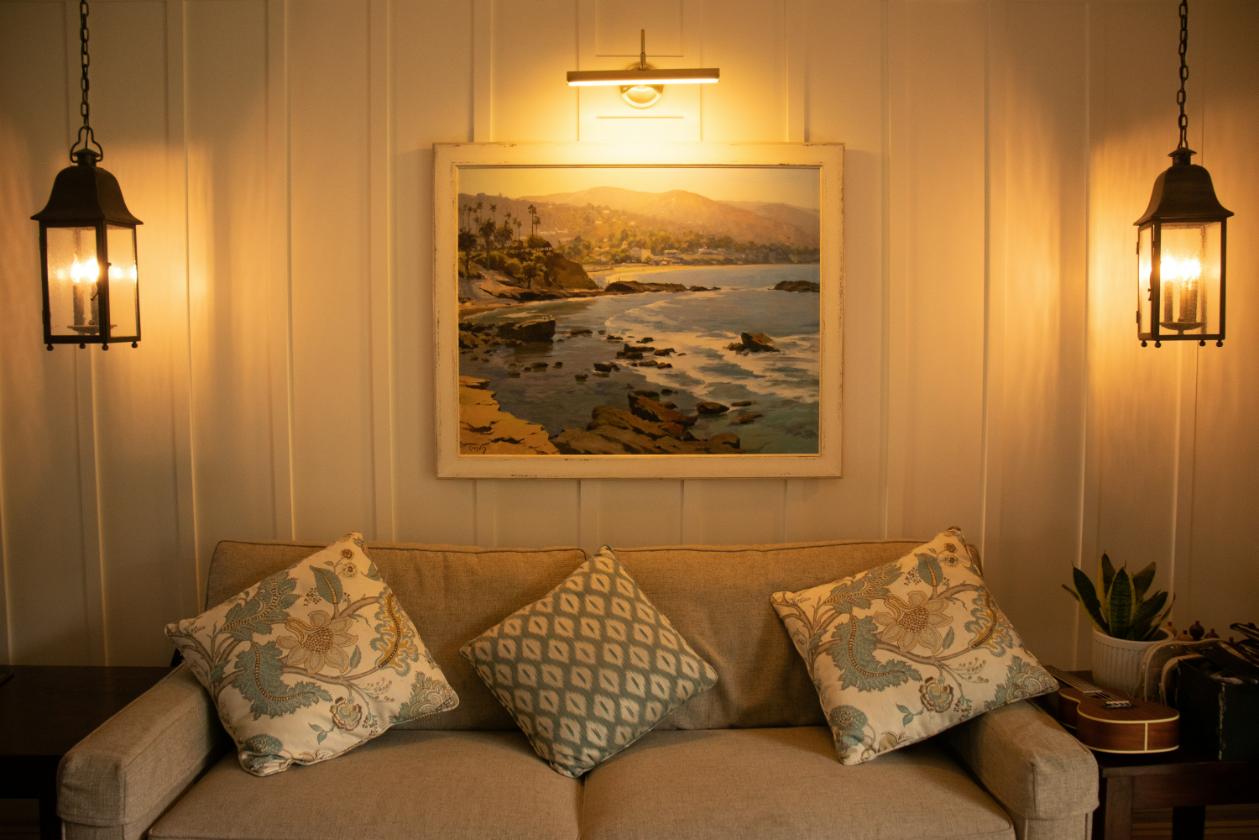 Iluminatul casei - canapea, tablou, iluminat ambiental, led-zone.ro