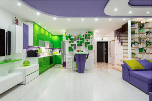 Iluminare bucatarie - canapea mov, mobila verde