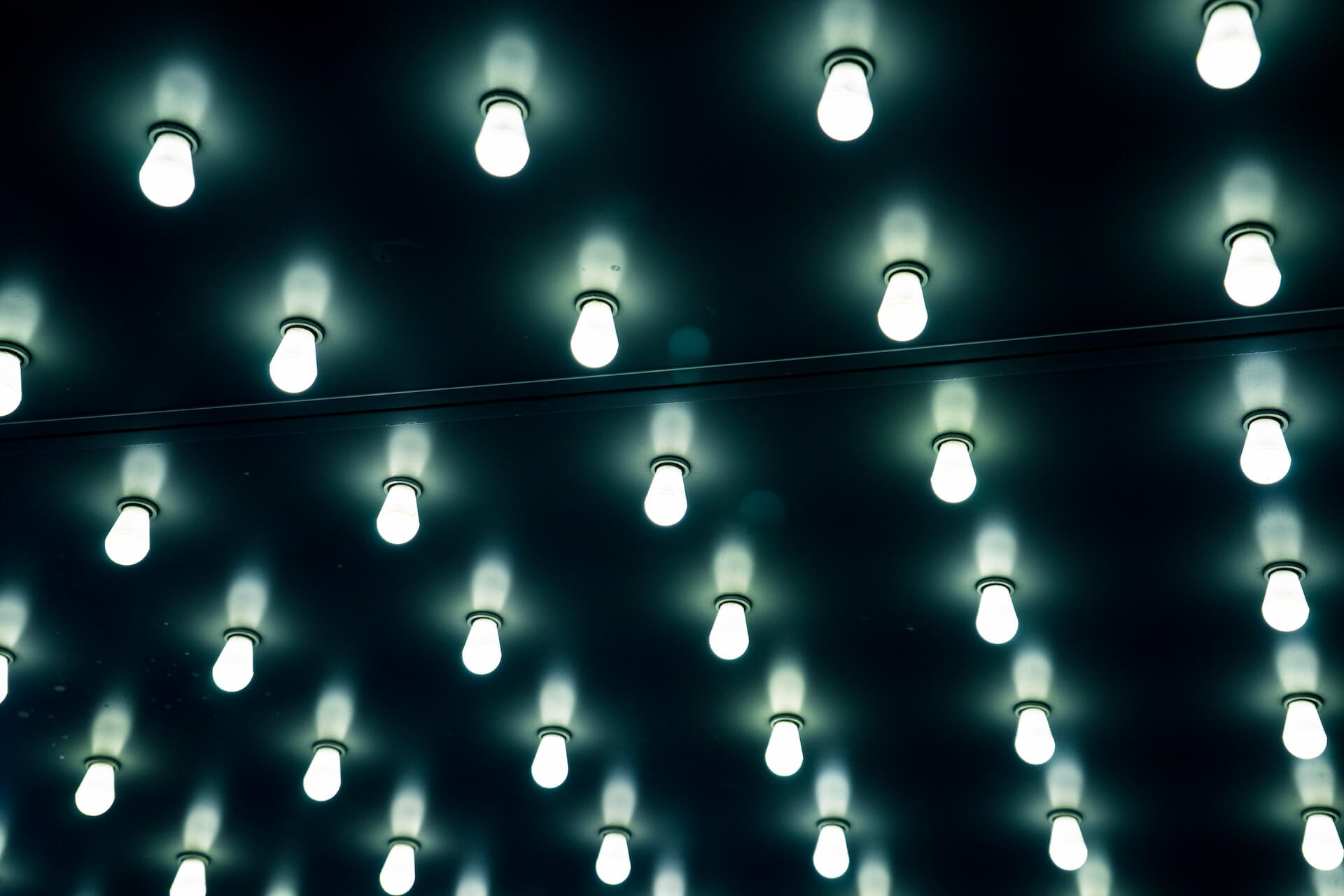 Cele mai bune becuri LED - ledzone.ro
