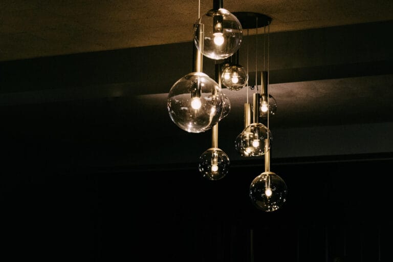 Cele mai bune lustre LED
