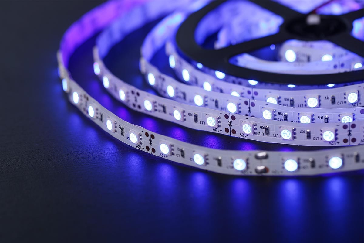 Montare bandă LED – tipuri de montaj și pașii pentru realizarea acestora 1 Montare bandă LED - led-zone.ro
