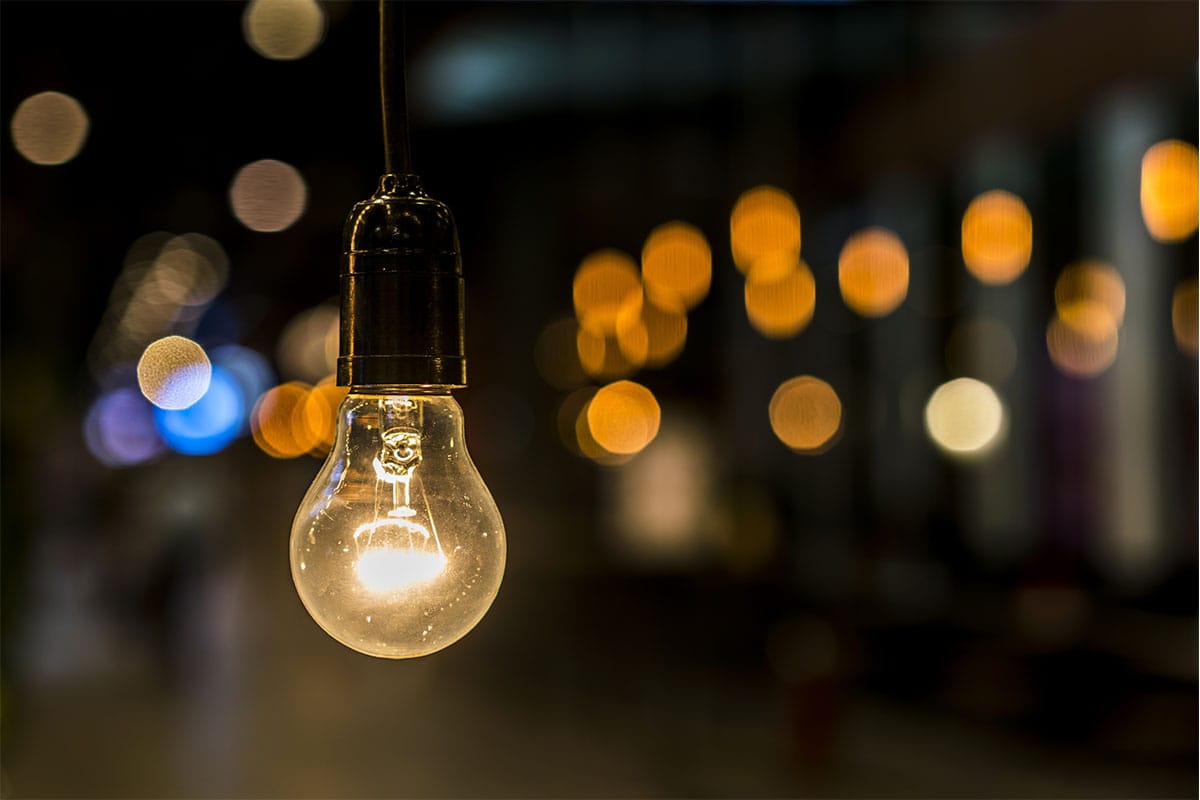 Iluminatul electric – istoria acestuia și cum s-a dezvoltat până în prezent 1 Iluminatul electric – istoria acestuia și cum s-a dezvoltat până în prezent
